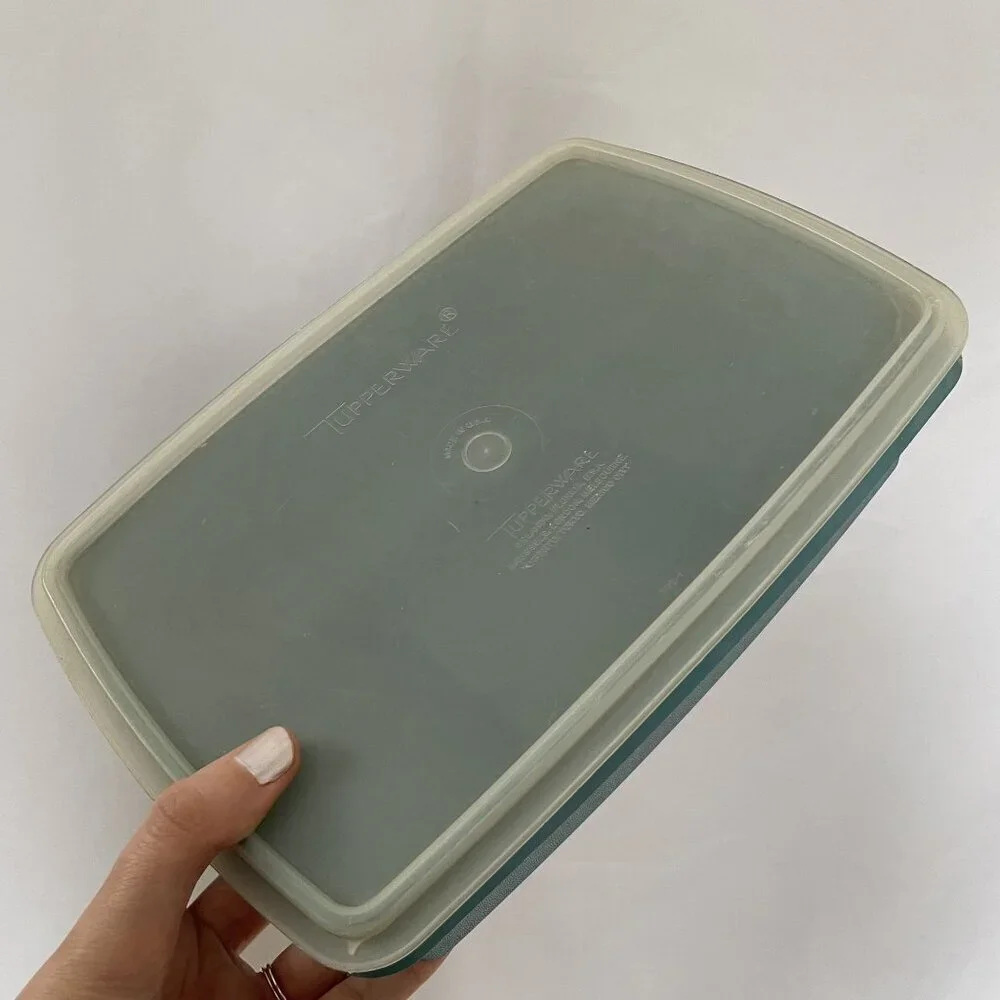Tupperware vintage turquoise box storage kitchen sewing‎ box 9.5 x 6.5 inches